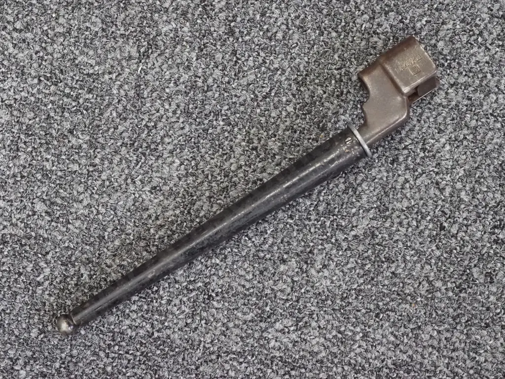 Lee Enfield No. 4 Mk II Spike Bayonet & Scabbard by Savage Arms Image 1++