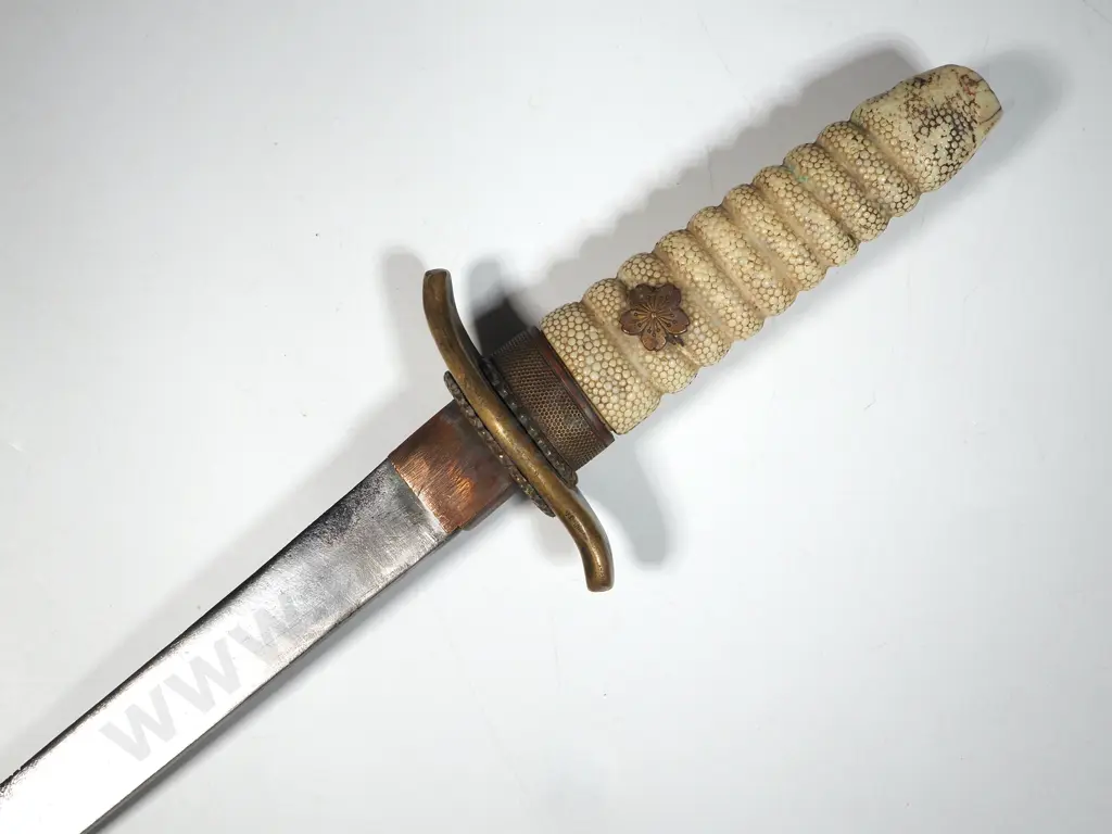 Japanese WWII Naval Dirk - No Scabbard Image 1++