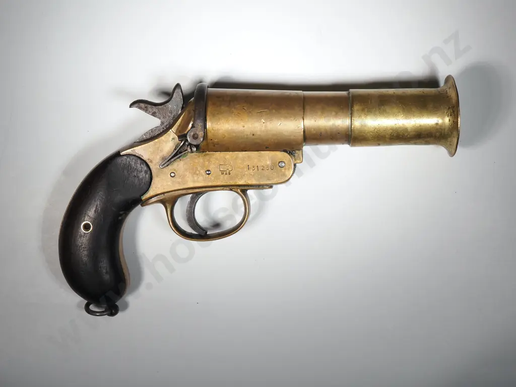 New Zealand Marked Mk III Webley & Scott 1 Inch Flare Pistol w Bell Mouth - Dated 1918  Image 1++