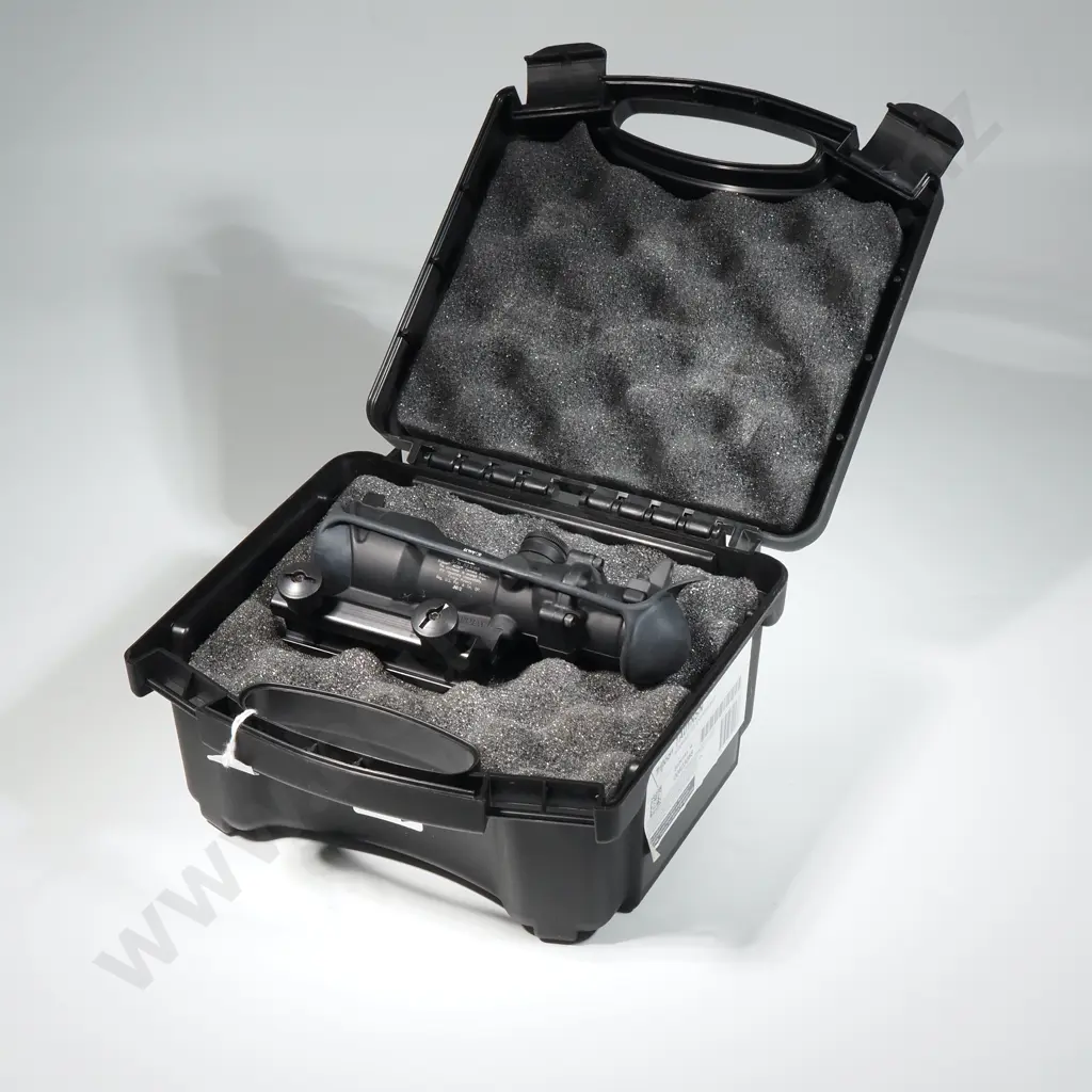 Trijicon ACOG 4x32 .223 BDC Glattop Scope - Unused TA01NSN Image 1++