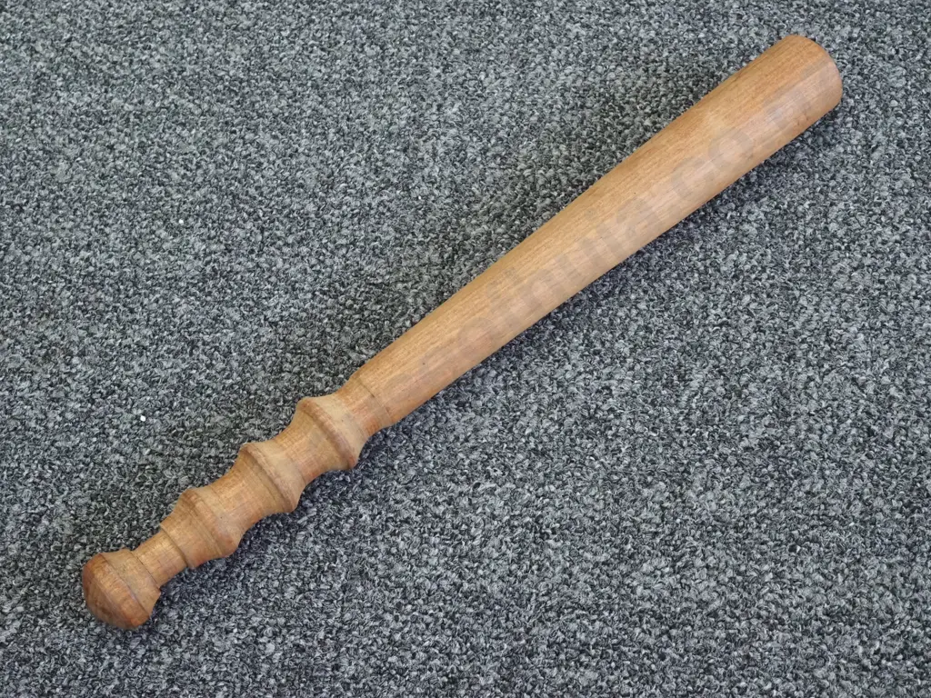 1960's New Zealand Police Issue Baton  Image 1++