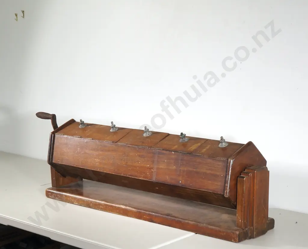 Impressive WWII New Zealand Defence Department Ballot Box, Five Compartments Image 1++