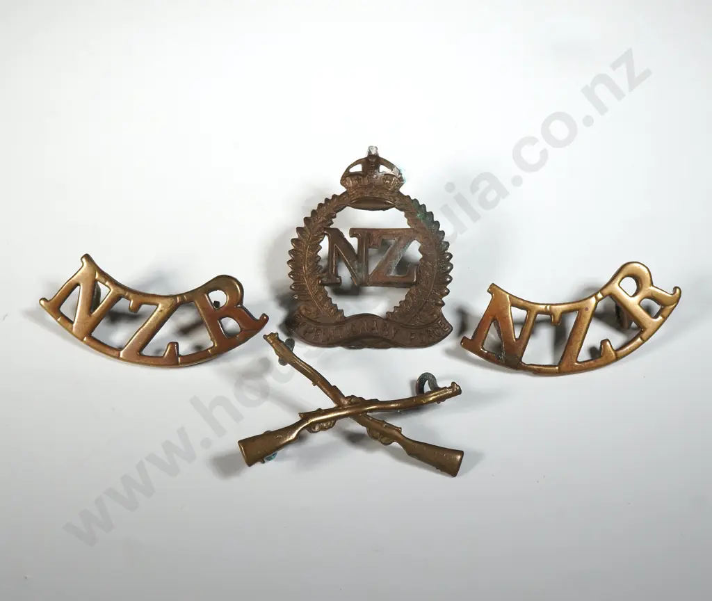 Assorted Lot of New Zealand Badges Image 1++