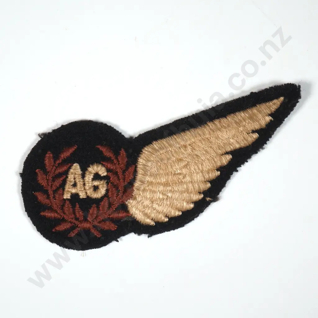 One WWII AG Cloth Half Brevet. Image 1++