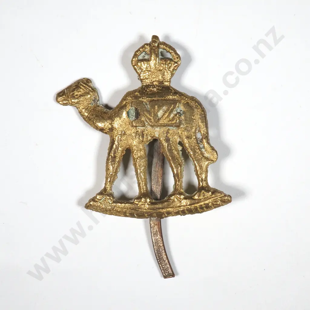 WW1 New Zealand Sand Cast Camel Corps Cap Badge  Image 1++