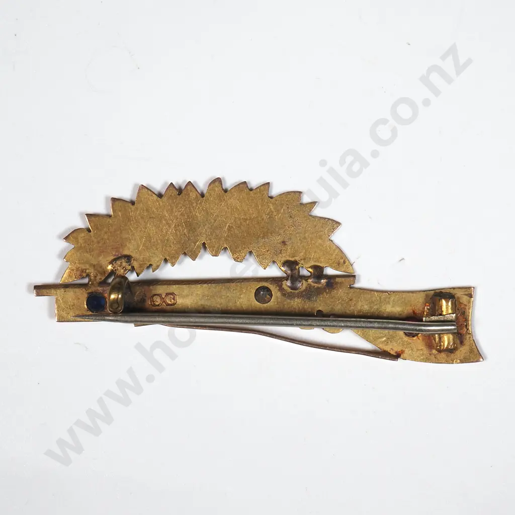 WWI 9ct Gold Rifle Sweetheart Badge w 23/1030 on Fern Leaf w Gems. Image 1++