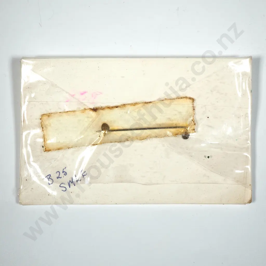 WWI Sterling Silver & Paua Rifle Sweetheart Badge. Image 1++