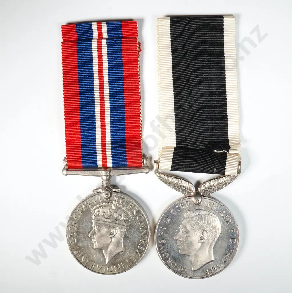 WW2 New Zealand Home Service Pair  Image 1++