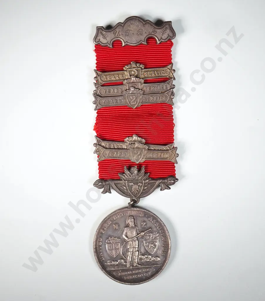 NZ UFBA Silver Medal to W L Hill Alexandra Volunteer Fire Brigade 2 Feb 1909 67.55 Grams Image 1++