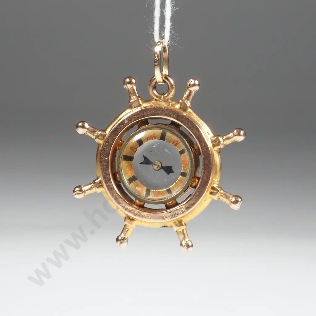 9ct Gold Compass Pendant Image 1++