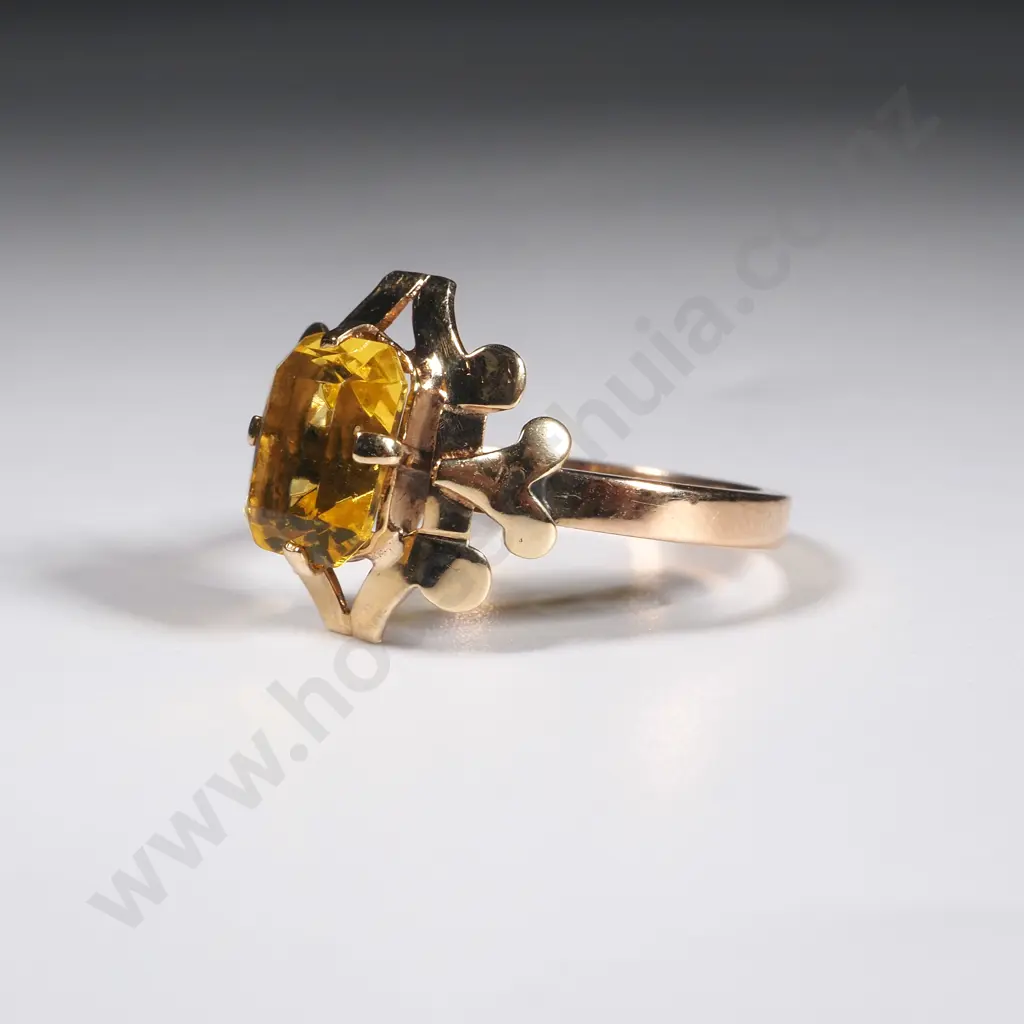 9ct Gold & Yellow Topaz? Ring Image 1++