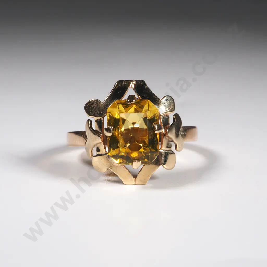 9ct Gold & Yellow Topaz? Ring Image 1++