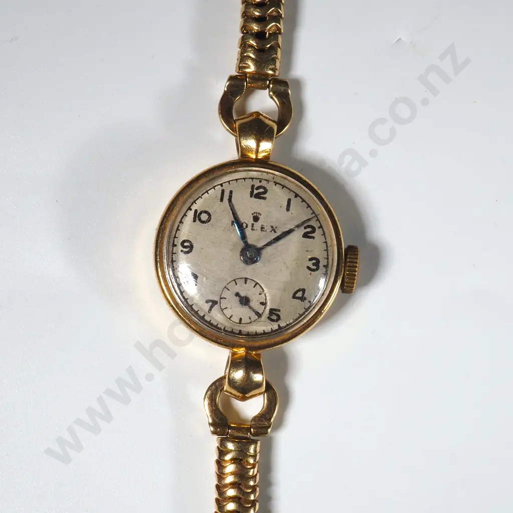 Cased Ladies 9ct Gold Rolex Wristwatch with 9ct Gold Bracelet Image 1++