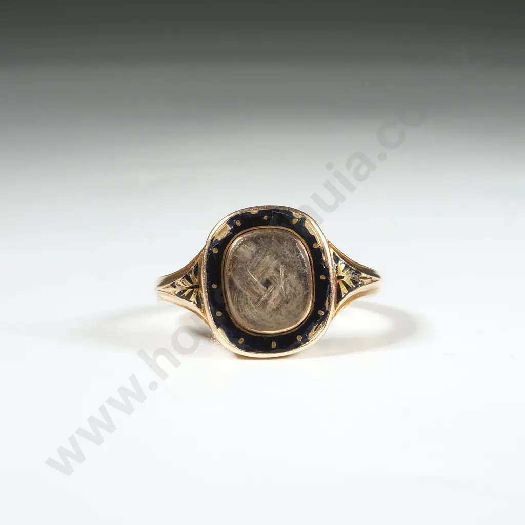 Antique 18ct Gold & Enamel Mourning Ring Image 1++