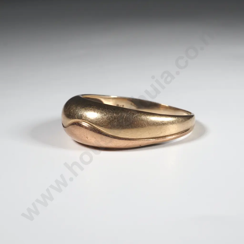 9ct Gold Two Tone  Dome Shaped Ring  Image 1++