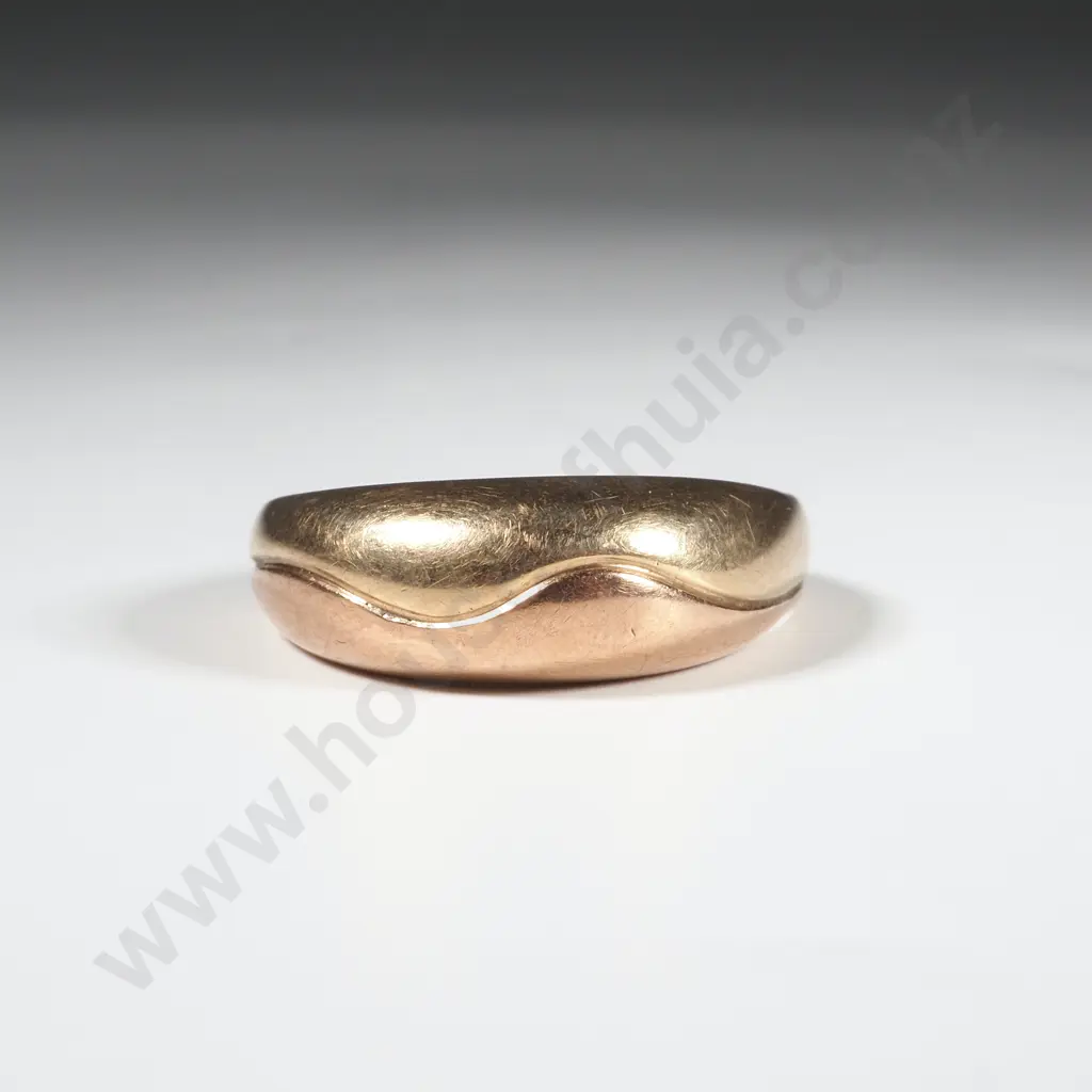 9ct Gold Two Tone  Dome Shaped Ring  Image 1++