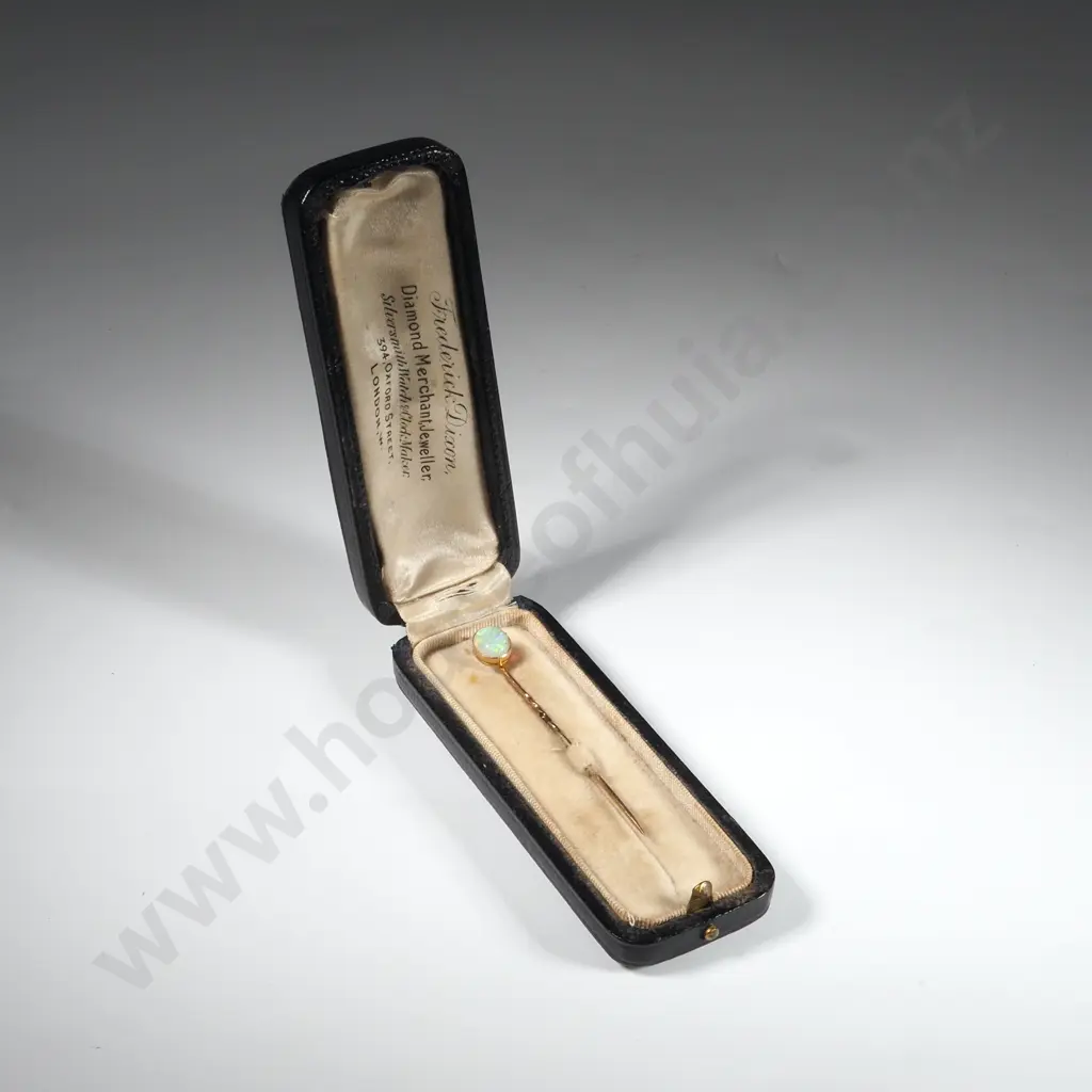 9ct Gold & Opal Stick Pin Image 1++
