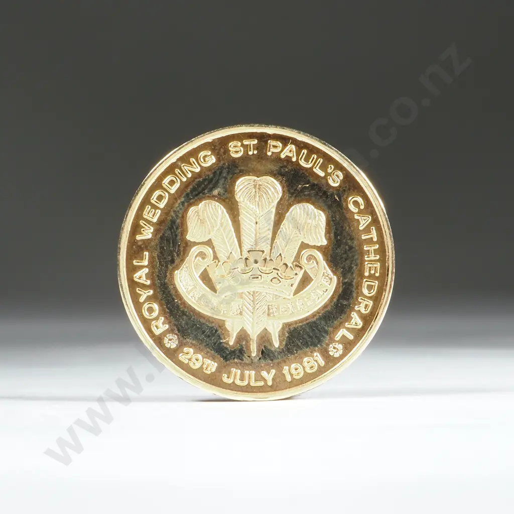 9ct Gold 1981 Royal Wedding Commemorative Coin Image 1++
