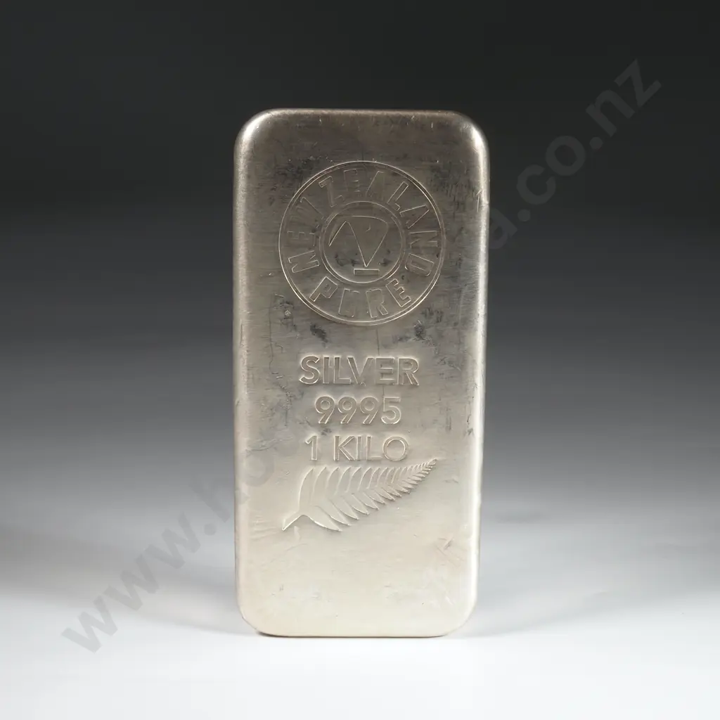 New Zealand Pure 1 Kilo Pure Silver Bar Image 1++