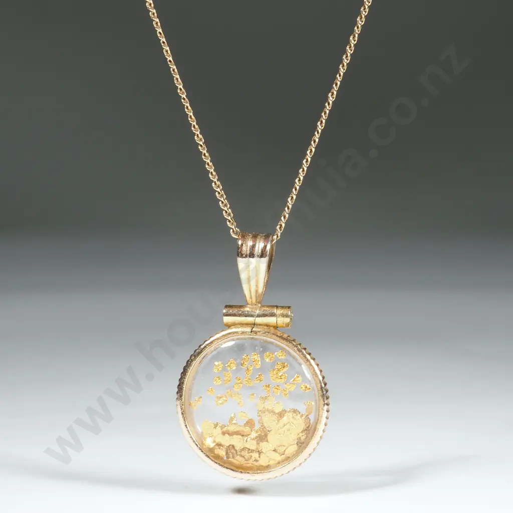 9ct Gold Chain & Rolled Gold Alluvial Gold Flake Pendant Image 1++