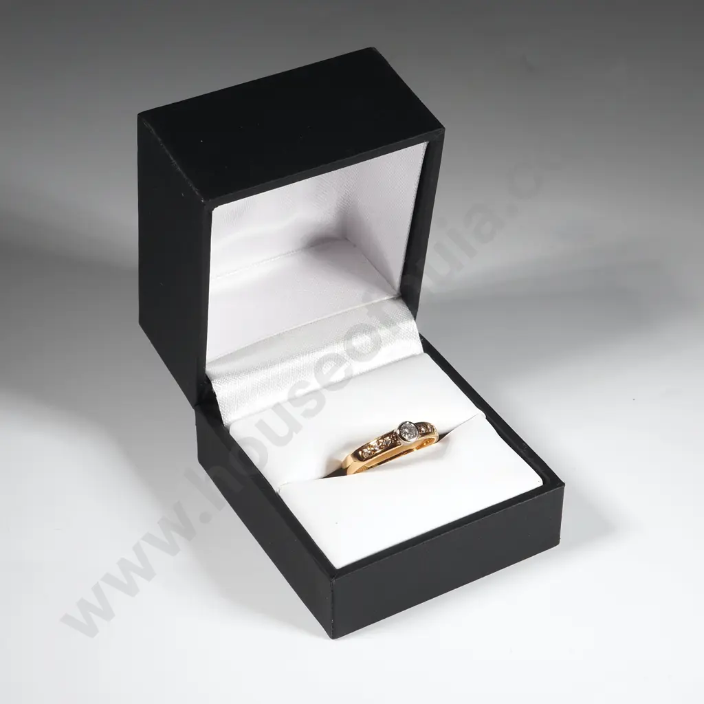 Antique 22ct Gold & Diamond Ring w English Hallmarks Image 1++