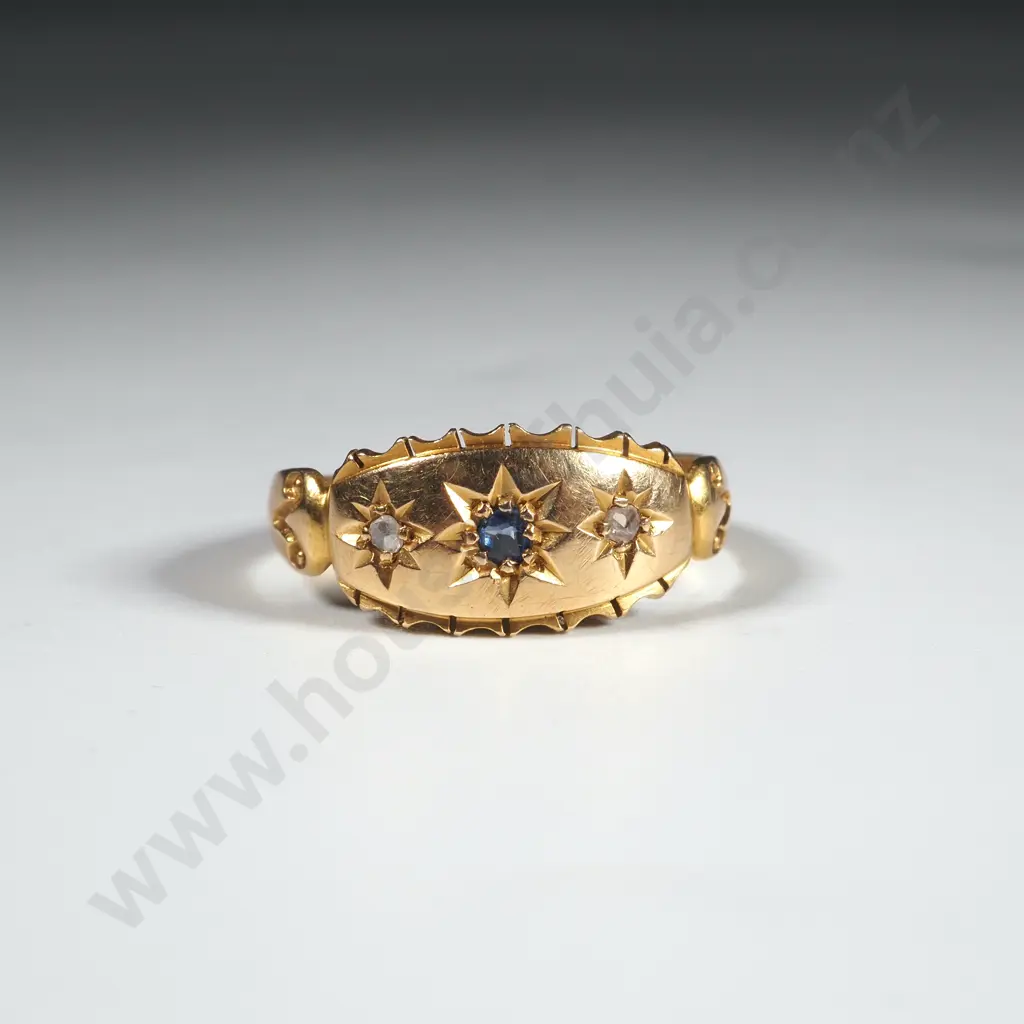 18ct Gold Sapphire & Diamond Ring in English Retailers Box Image 1++