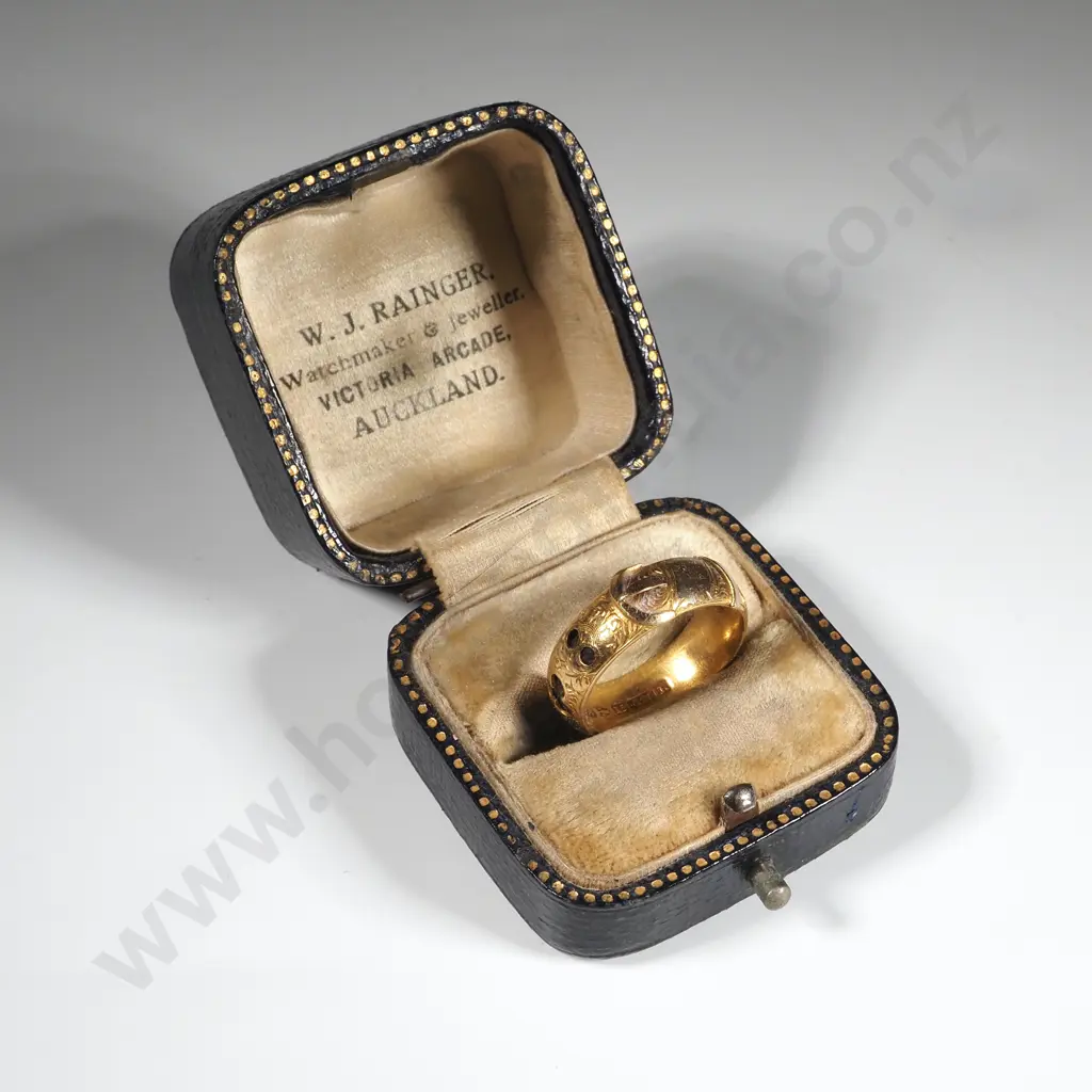 15ct Gold Buckle Mourning Ring w English Hallmarks in Antique Auckland Retailers Box Image 1++