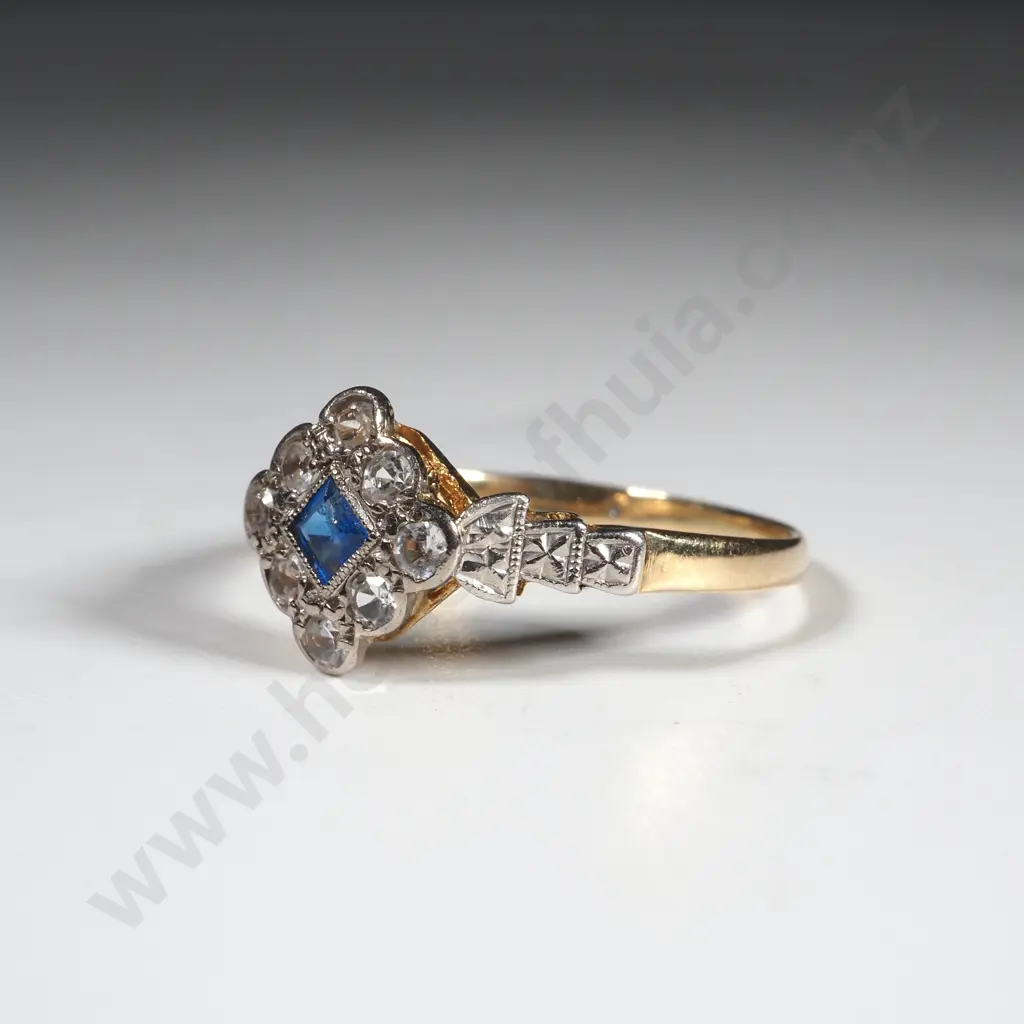 Antique 18ct Sapphire & Diamond Ring Image 1++