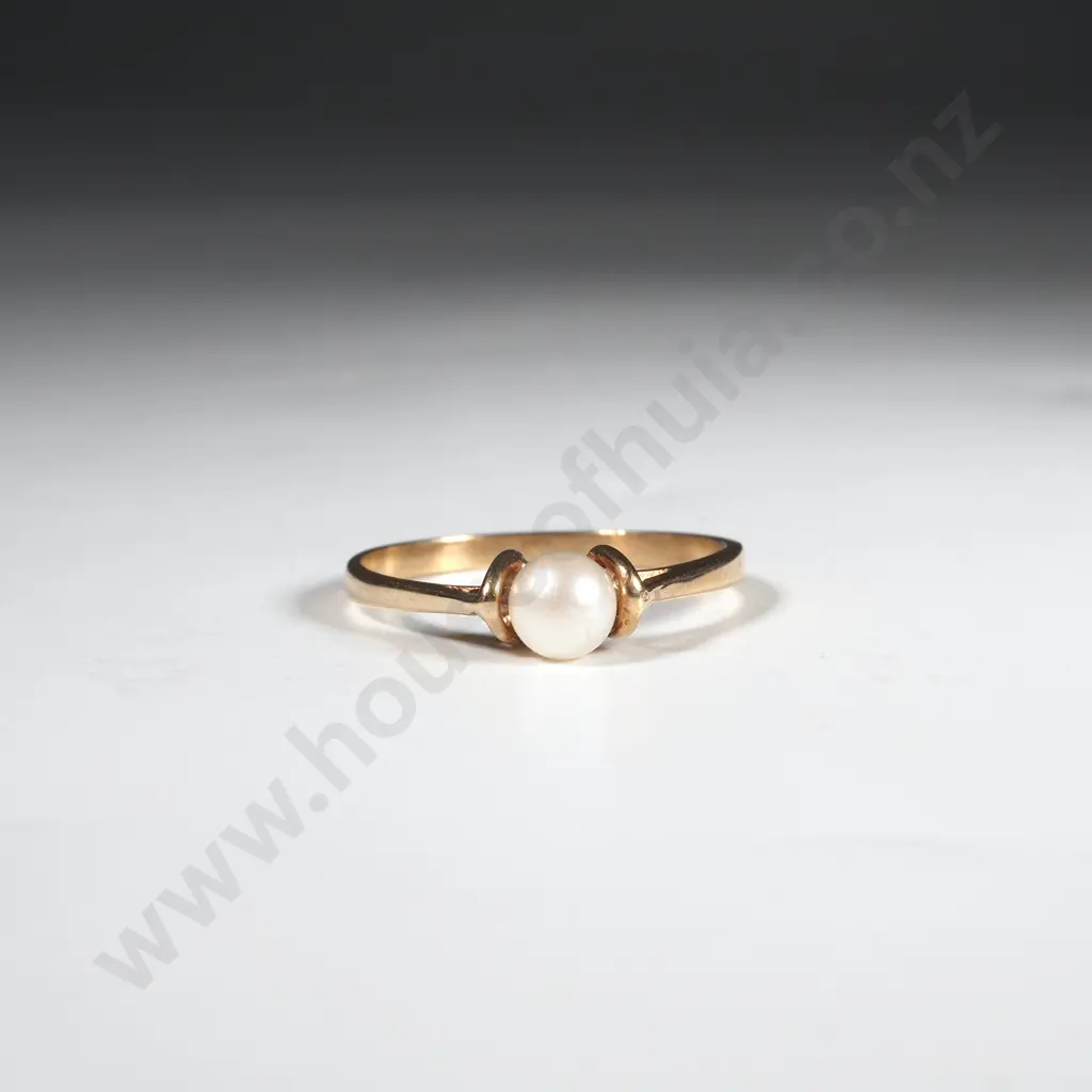 9ct Gold Pearl Ring Image 1++