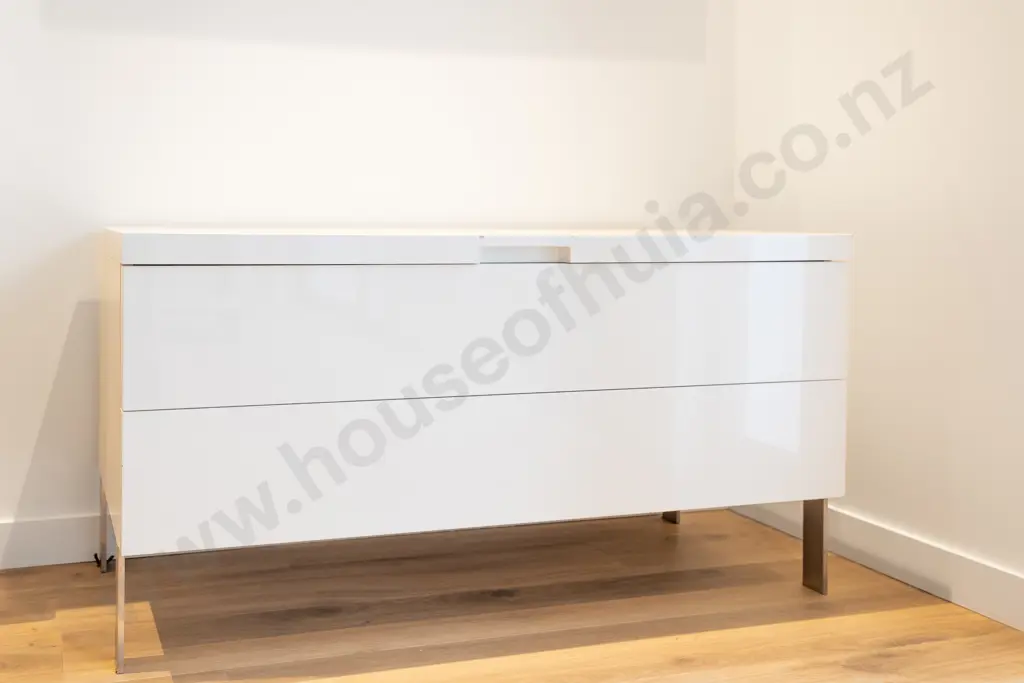 Trenzseater LowBoy Table RP $5,000.00 Image 1++