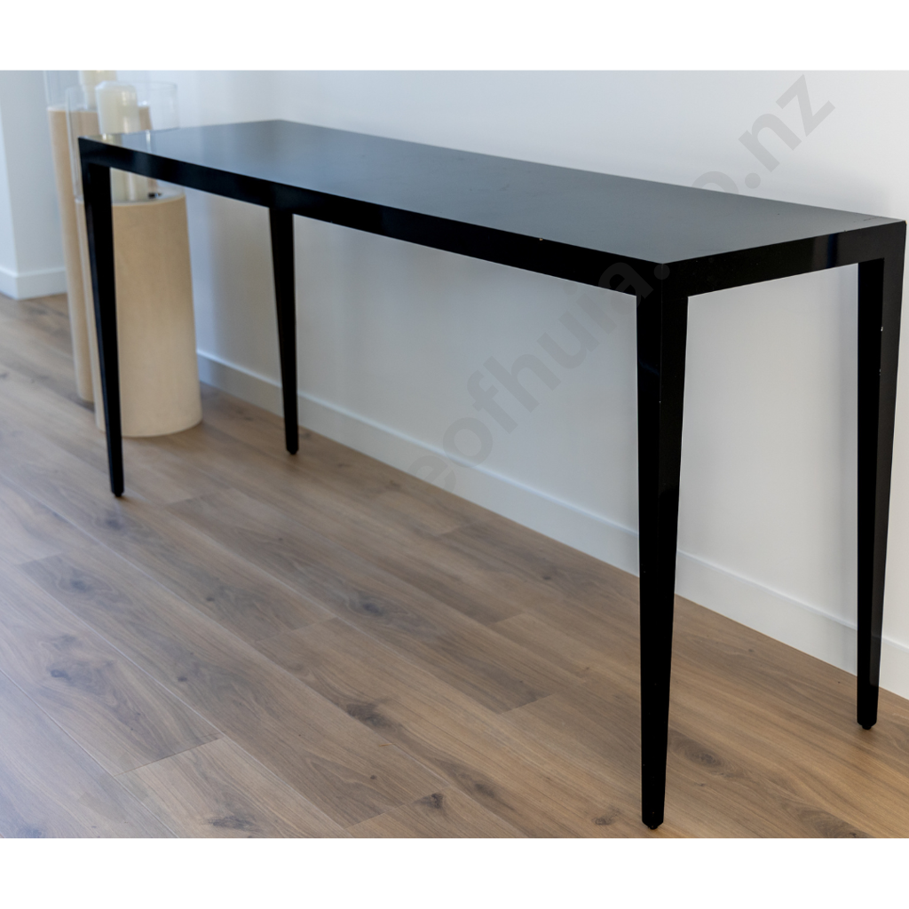 Trenzseater Canape Side Table $ RP 3,000.00 Image 1++