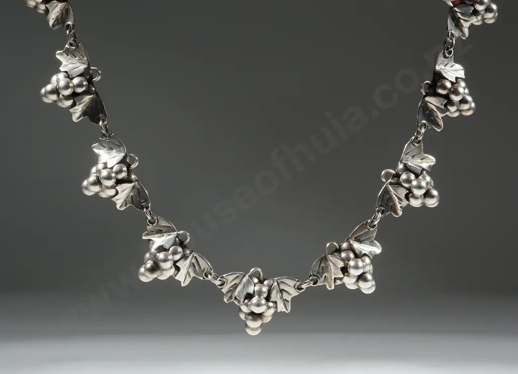 Vintage Sterling Silver Mexican Leaf & Berry Necklace Image 1++