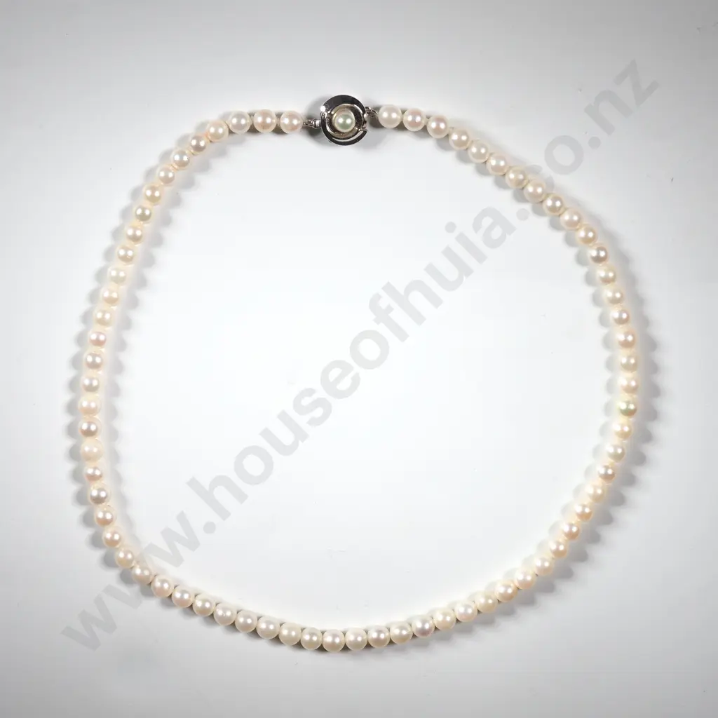 Sterling Silver Clasp Pearl Necklace Image 1++