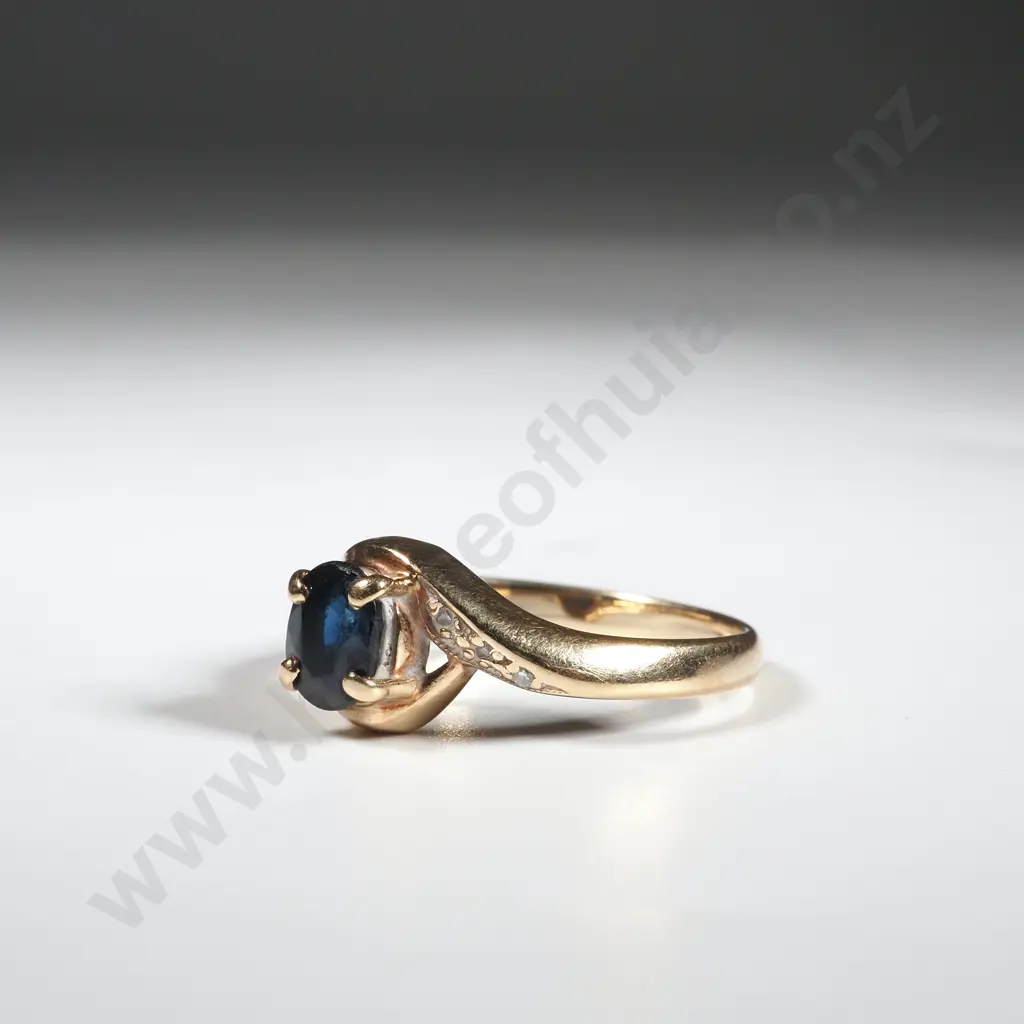 9ct Gold, Sapphire & Diamond Ring Image 1++