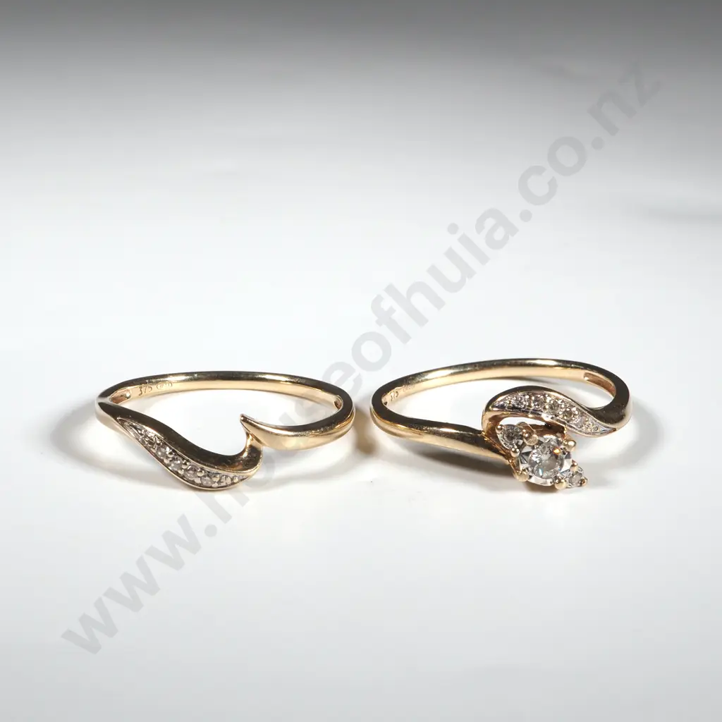Two 9ct Yellow Gold Diamond Rings Image 1++