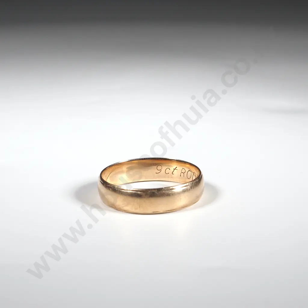 9ct Gold Wedding Band Image 1++