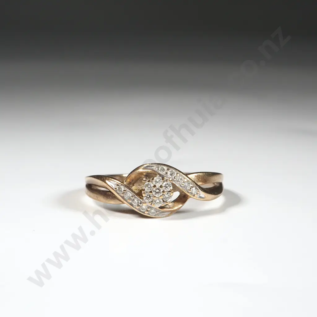 9ct Gold & Diamond Ring Image 1++