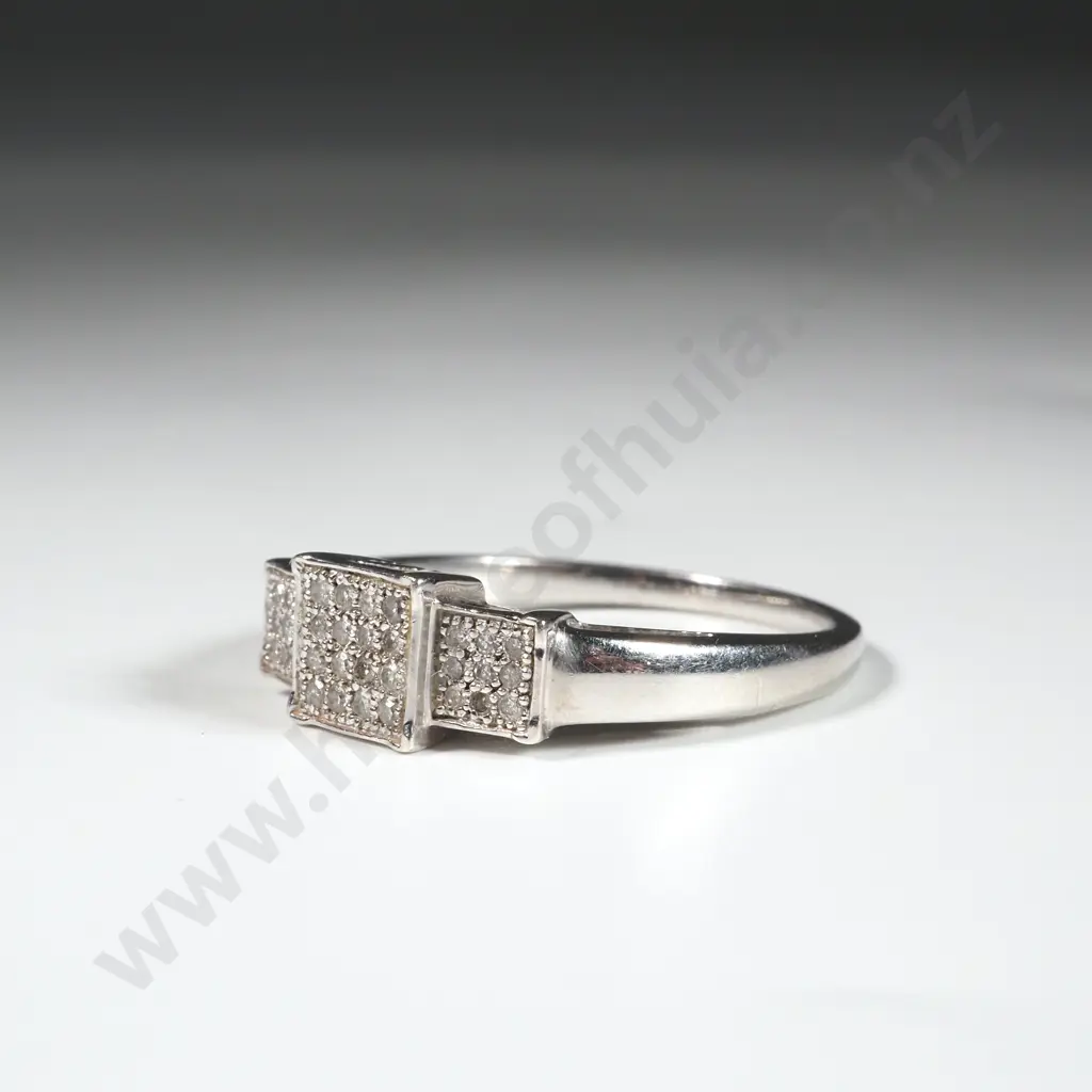 9ct White Gold Diamond Ring Image 1++