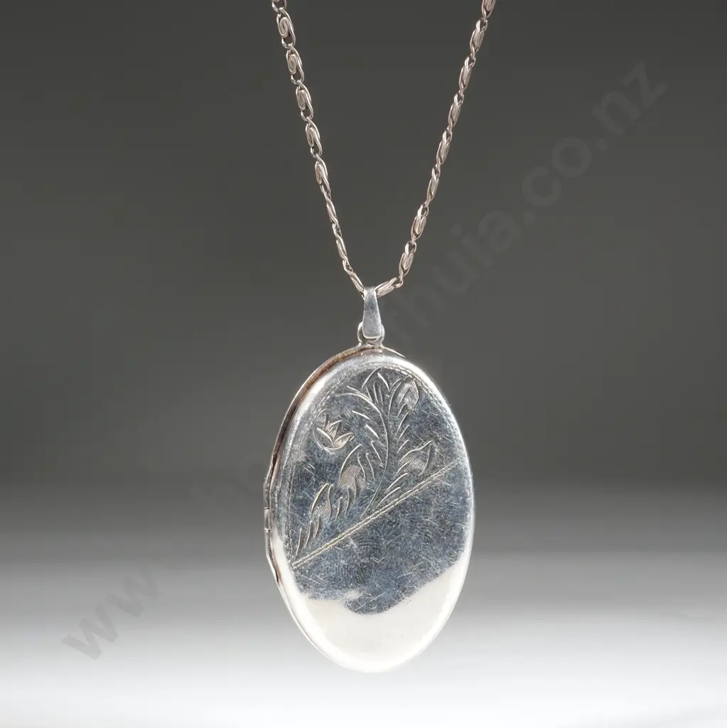 Sterling Silver Locket & Chain Image 1++