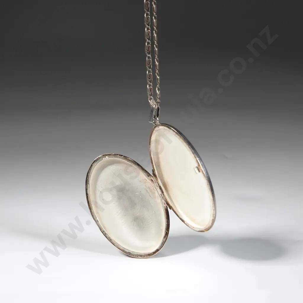 Sterling Silver Locket & Chain Image 1++