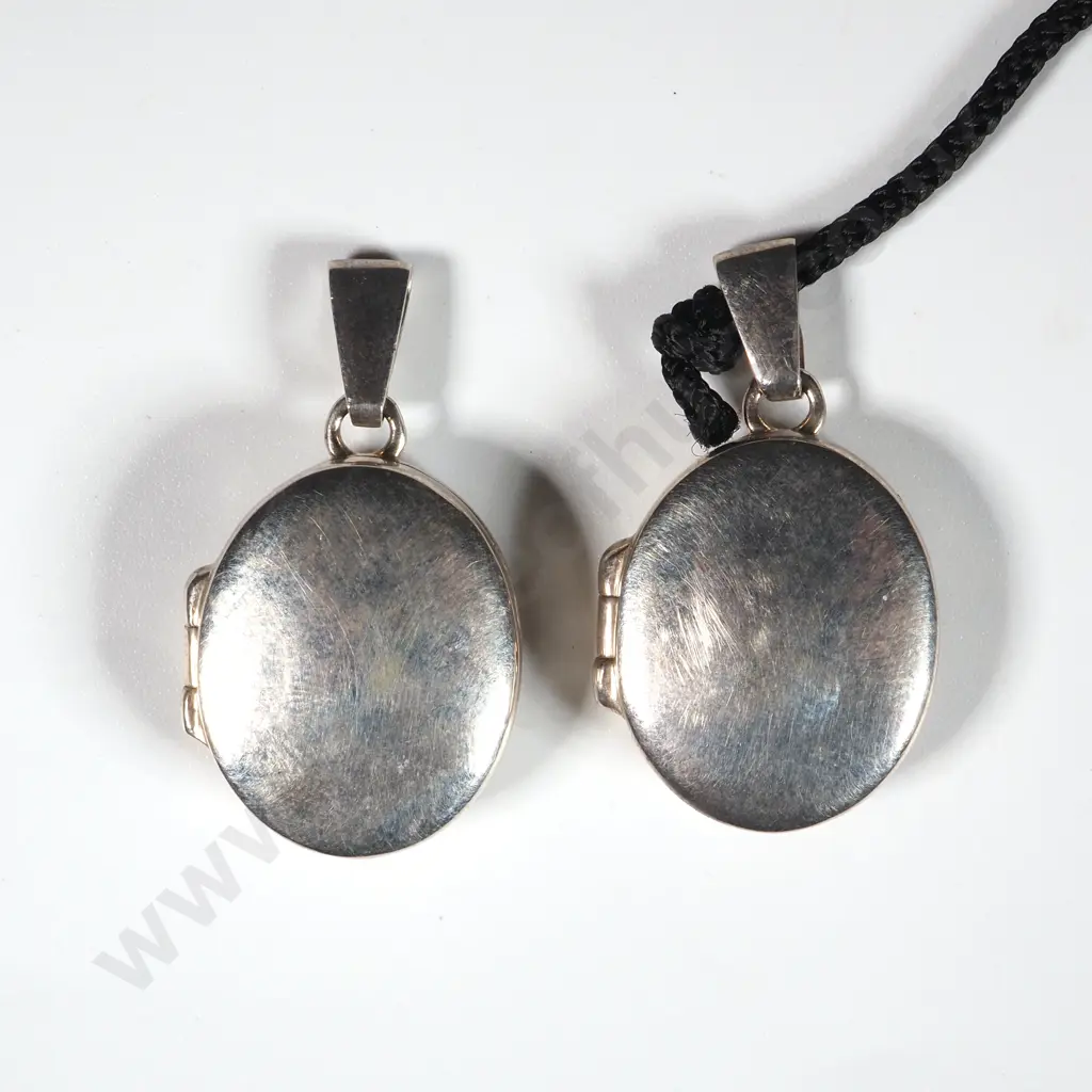 Pair Of Oval Plain Sterling Silver Locket Image 1++