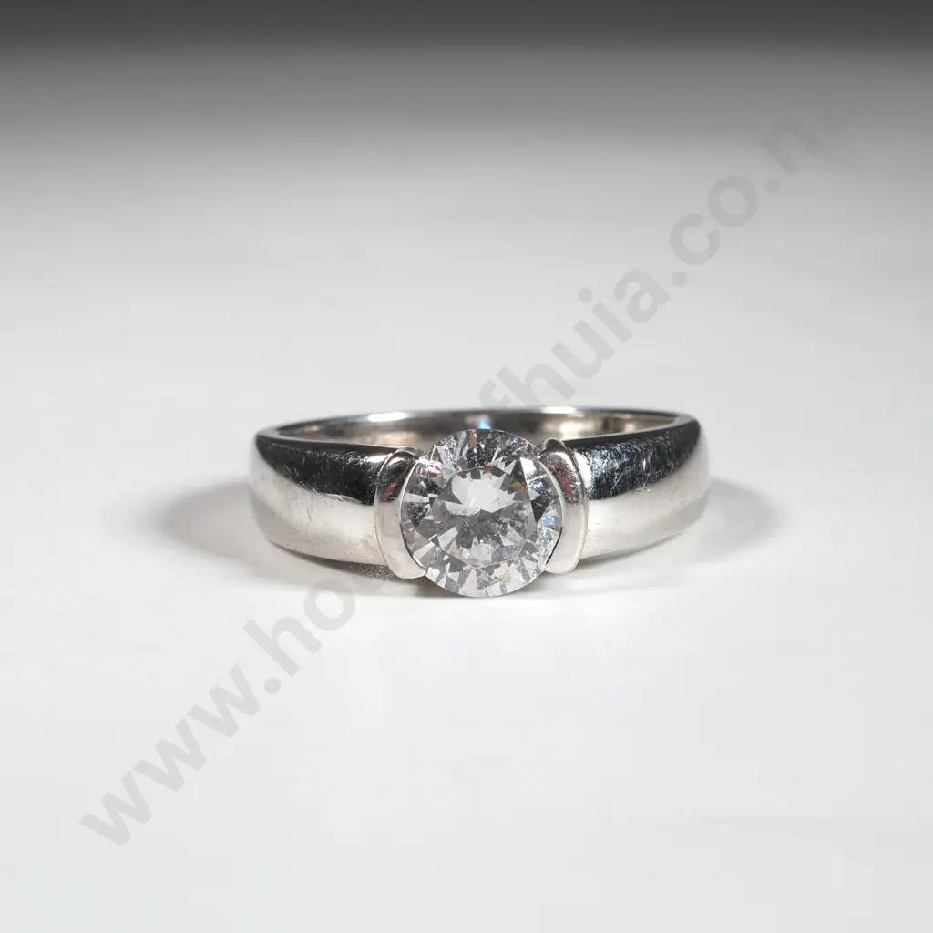 14ct White Gold & Clear Gem Ring Image 1++