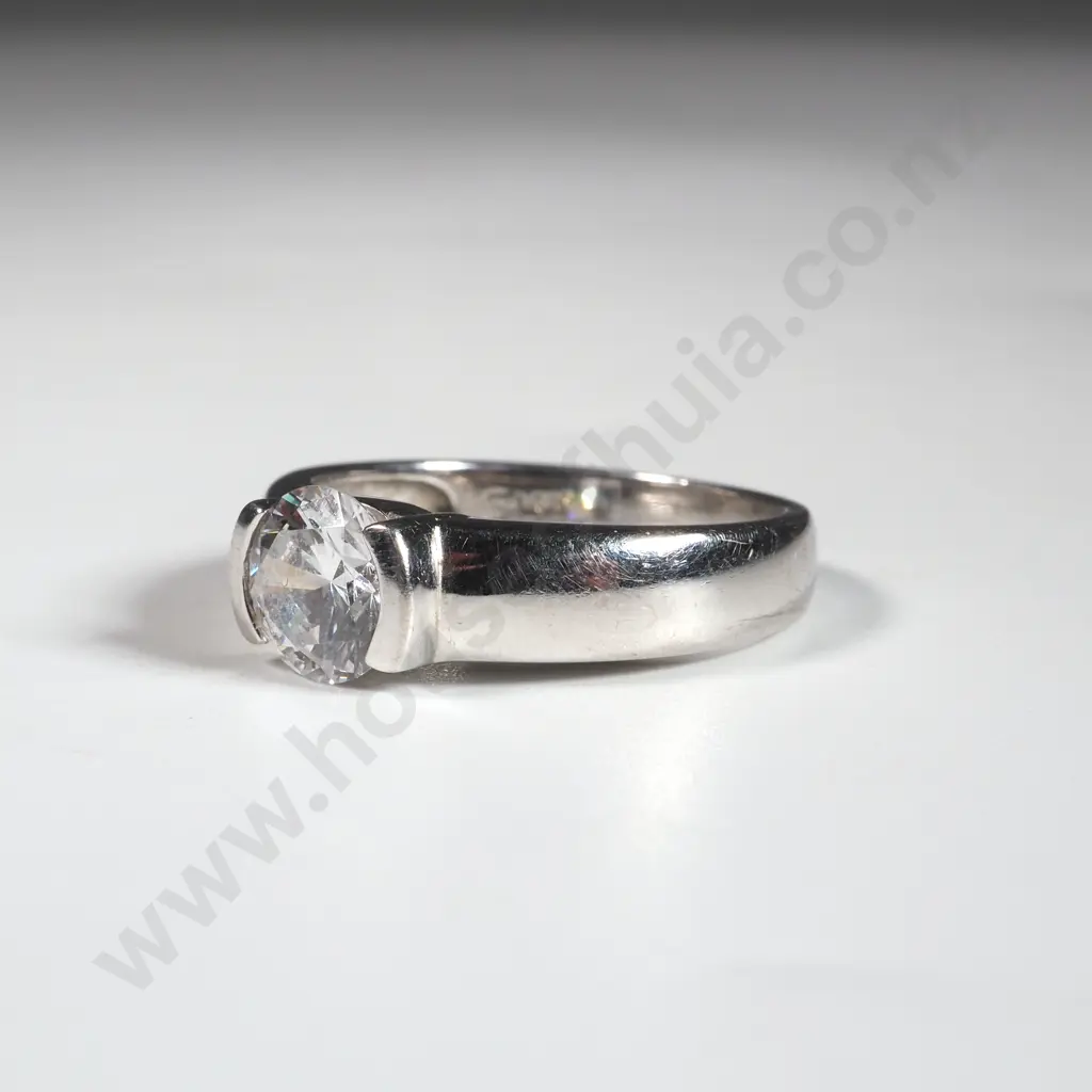 14ct White Gold & Clear Gem Ring Image 1++