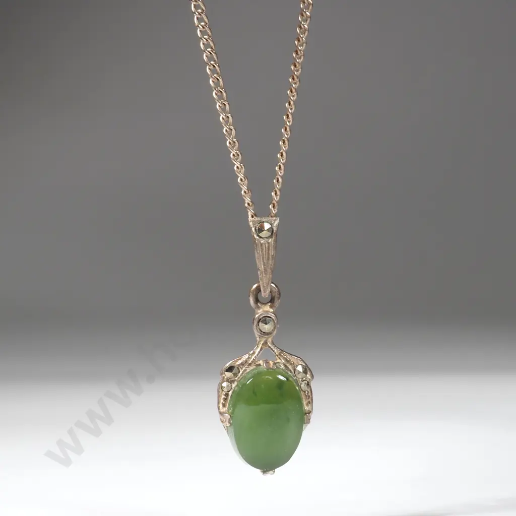 Greenstone Pendant in White Metal - Chain A/F Image 1++