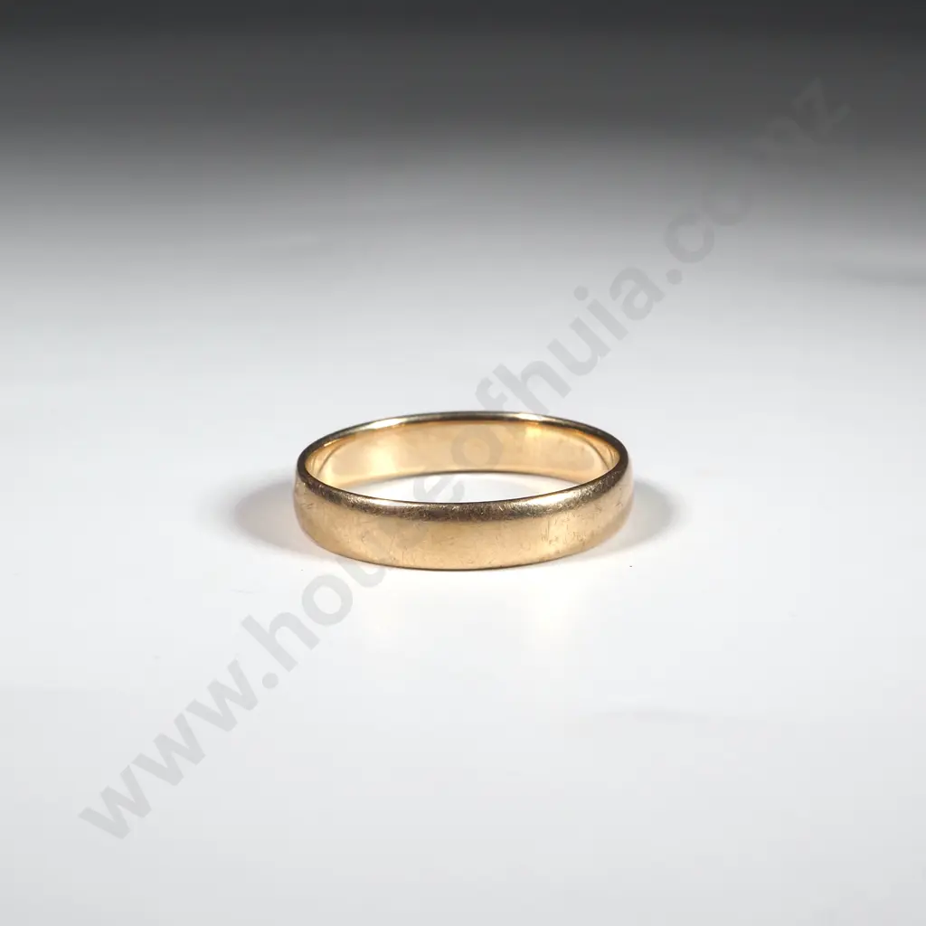 9ct Gold Wedding Band Image 1++