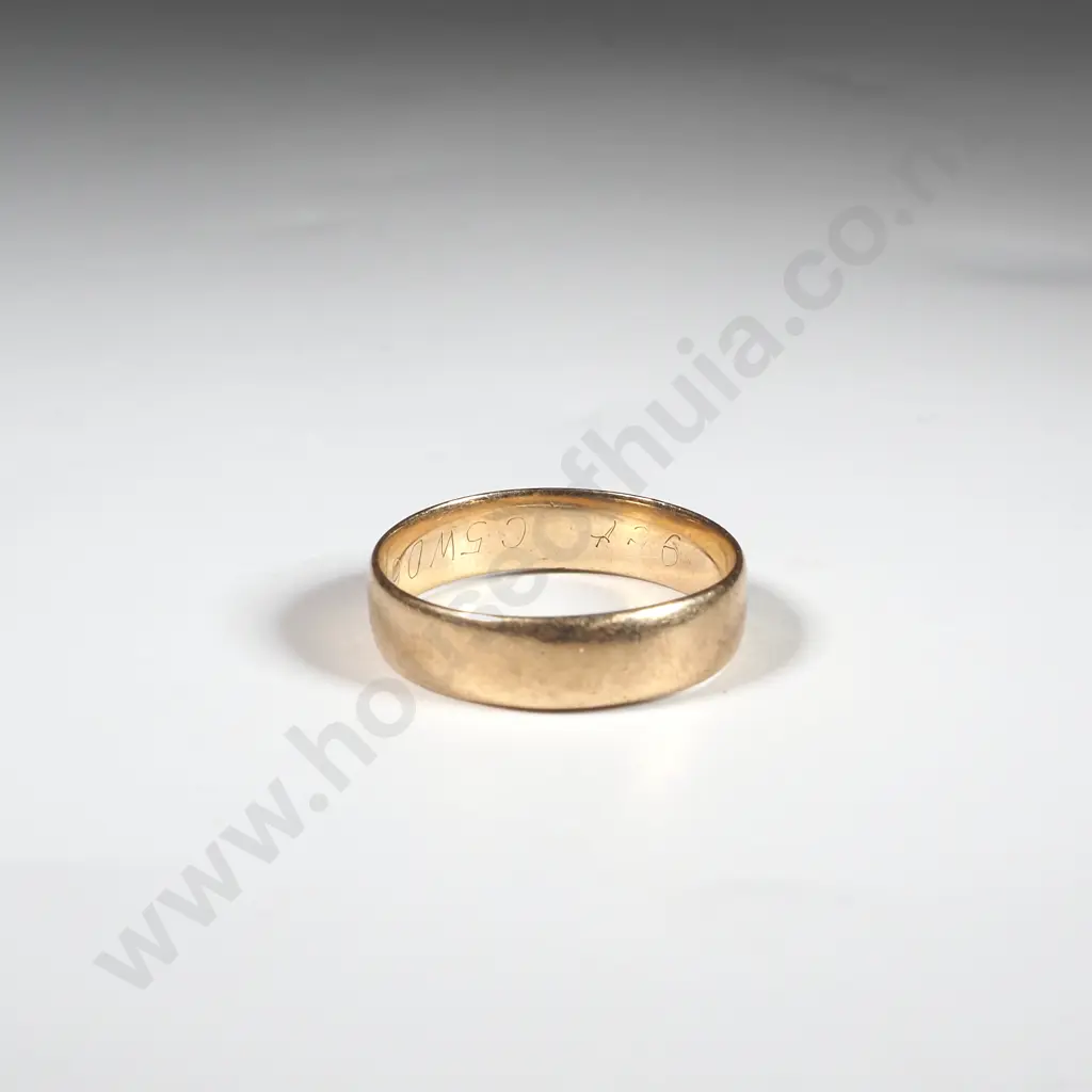 9ct Gold Wedding Band Image 1++