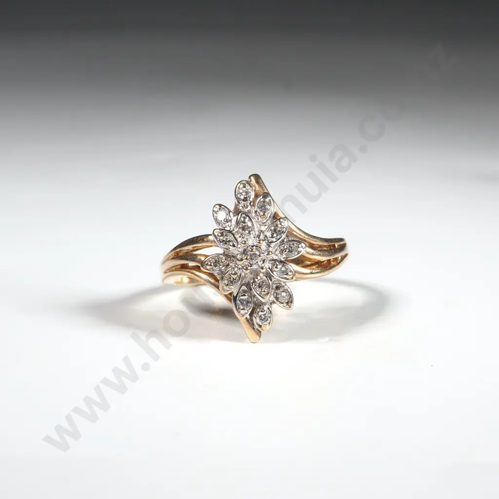9ct Gold & Diamond Cluster Ring  Image 1++