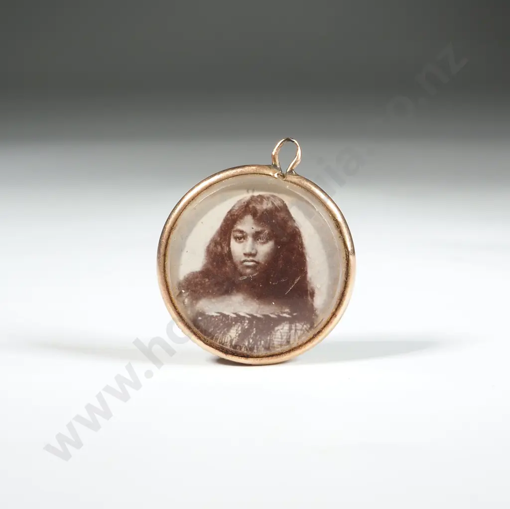 Antique 9ct Gold Photo Pendant. HM Birm 1899 Image 1++