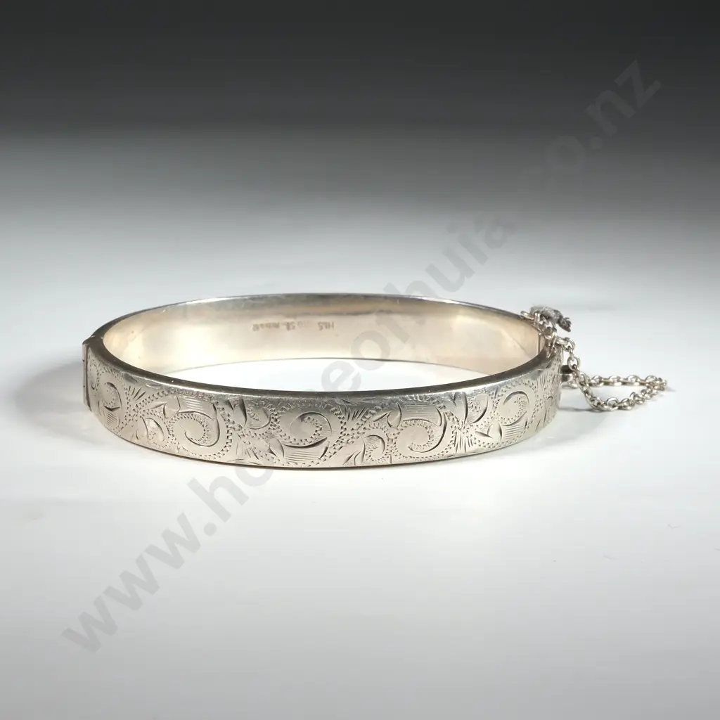 Sterling Silver Hinged Bangle w Engraving Image 1++