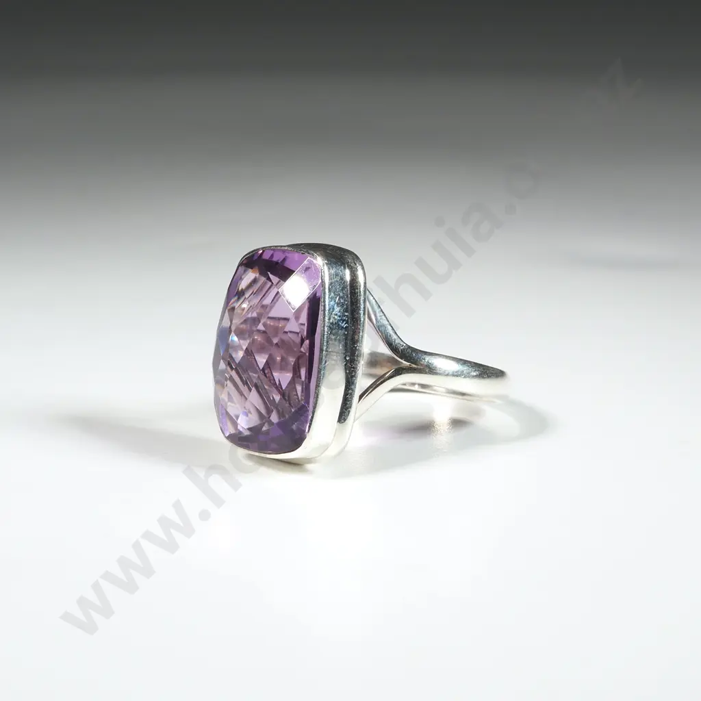 Sterling Silver & Amethyst Ring  Image 1++